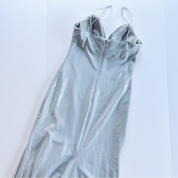 Mac Duggal Ieena Fully Sequined Plunging Trumpet Gown Shimmering Ice - Picture 10 of 13